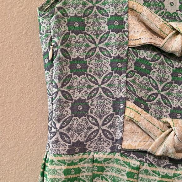 Tailored Pleated Midi Dress with Short Sleeves - Picture 5 of 9